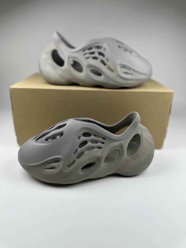 Internet celebrity coconut new children's hole shoes boys and girls baby closed