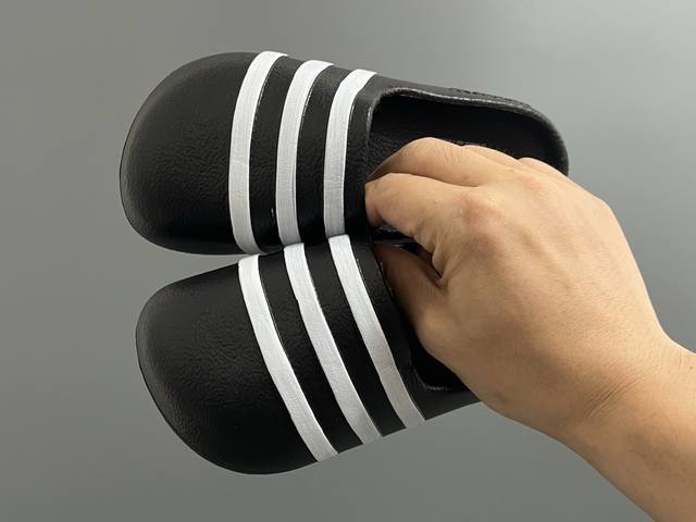 A's new style children's slippers with closed toe cap Size: 24-35 Classic Ad chi