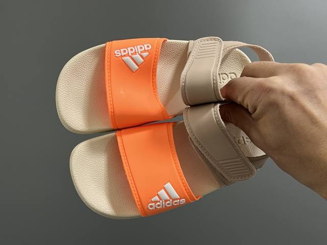 A original new Sandal beach children's Velcro sandals 26-35 sizes Original forei
