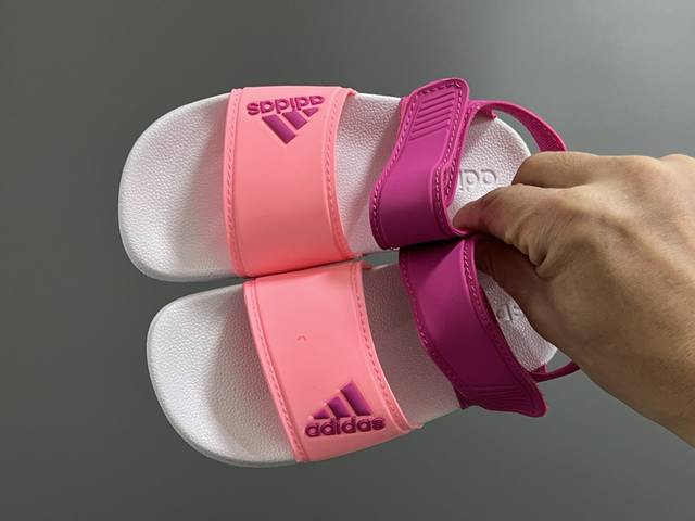 A original new Sandal beach children's Velcro sandals 26-35 sizes Original forei