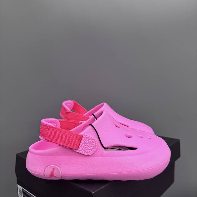 1949612FFF #Jordan Hydrip Kids Hole Sandal 22-35 A simple slip-on design, it's m