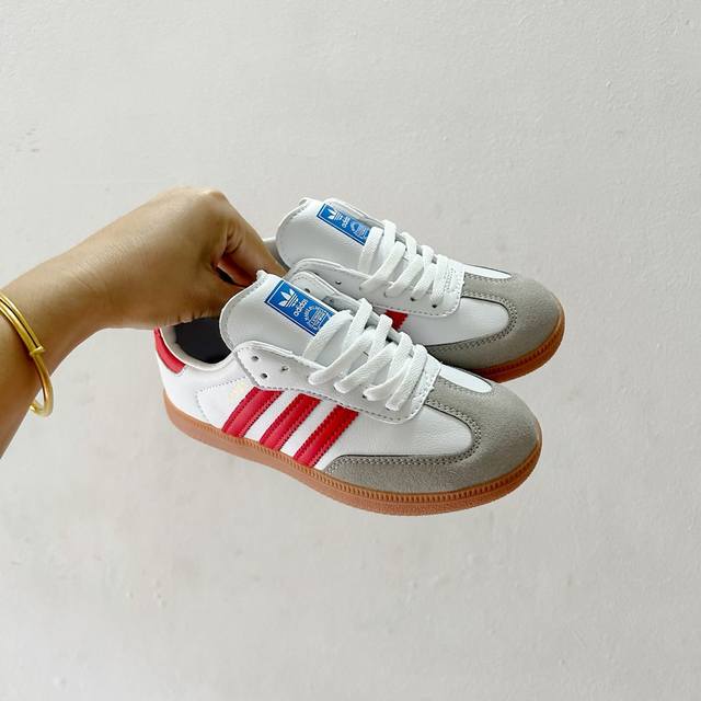 Adidas Adidas children's sneakers Size: 24-35 The hottest model on the Internet