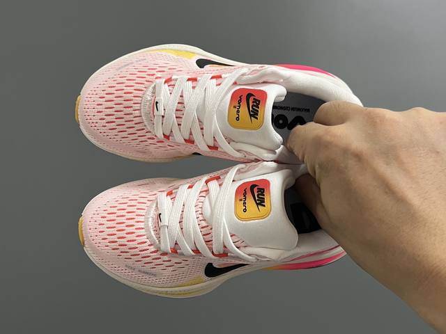 Nk New Vomero 18 children's parent-child cushioning sports shoes Size: 26-35, ad