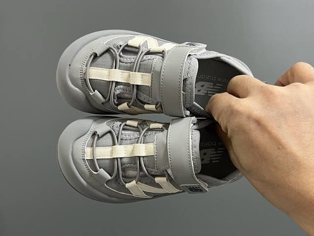 Niu B new K3205 Velcro outdoor children's sandals Size: 23-37 New products from