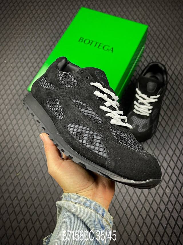 C Italian luxury brand - Bottega Veneta - Bottega Veneta Orbit Lace-Up Runner Bv