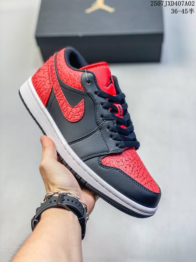 genuine label with half size Jordan Air Jordan 1 Low trendy, comfortable and ve