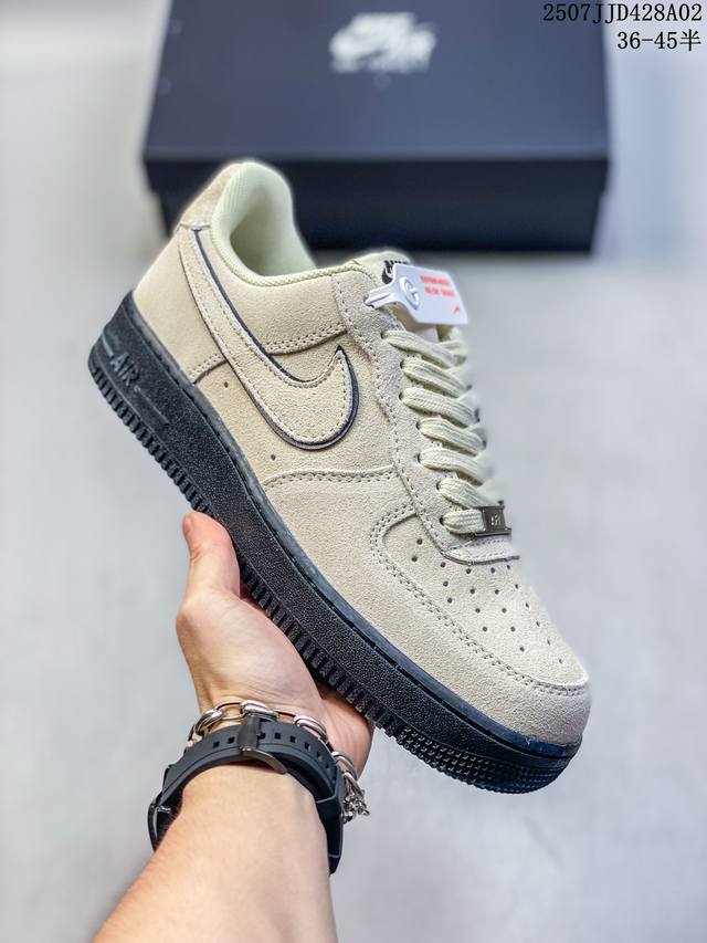 Nike Air Force 1 Low company-level Original last and original cardboard to creat