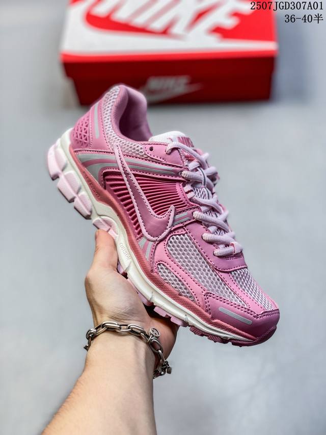 Nike Summer Zoom Vomero 5 Casual Training Running Shoe. The Nike Zoom Vomero 5 f