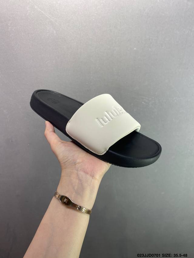 Lululemon.Restfeeltm Lululemon casual sports slippers allow your feet to get a b