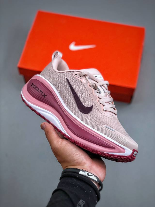 Nike Vomero Plus lightweight running shoes, comfortable and versatile, non-slip