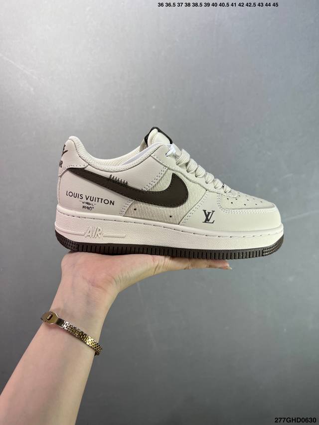 Company-level Nike Air Force 1'07 Lv8 Original last and original cardboard to c