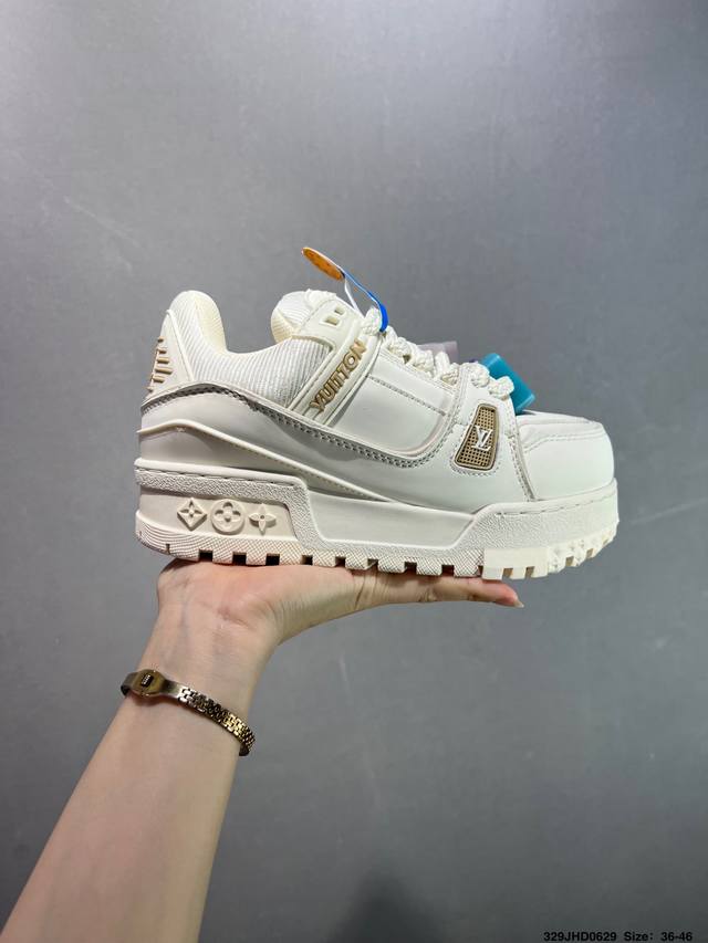 Louis Vuitton Lv Louis Vuitton sneakers New Lv Trainer latest color sports shoes