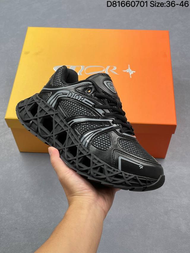 Original Dior B35 round toe lace-up low-top lifestyle sneakers Crafted from lig