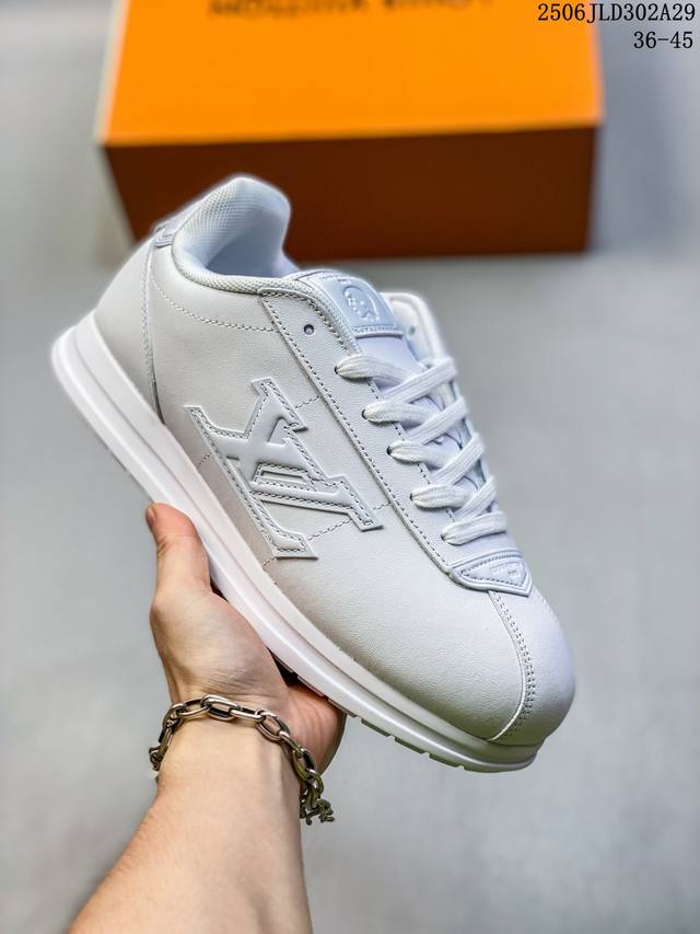 Corporate Louis Vuitton x Nigo co-branded Buttersoft Fw25 round toe lace-up low