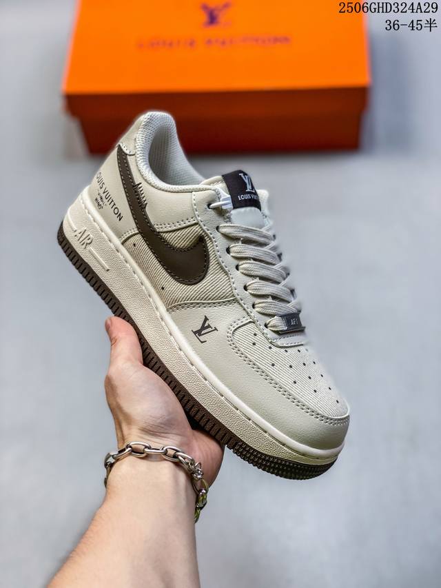 Company-level Nike Air Force 1'07 Lv8 Original last and original cardboard to c
