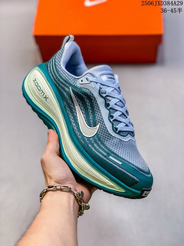 Nike Vomero 18 Nike comfortable shock-absorbing and non-slip low-top running sho
