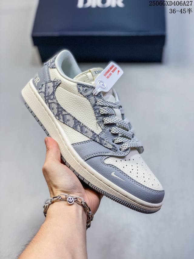 Limited edition of overseas hit product! Travis Scott X Fragment Design X Jordan