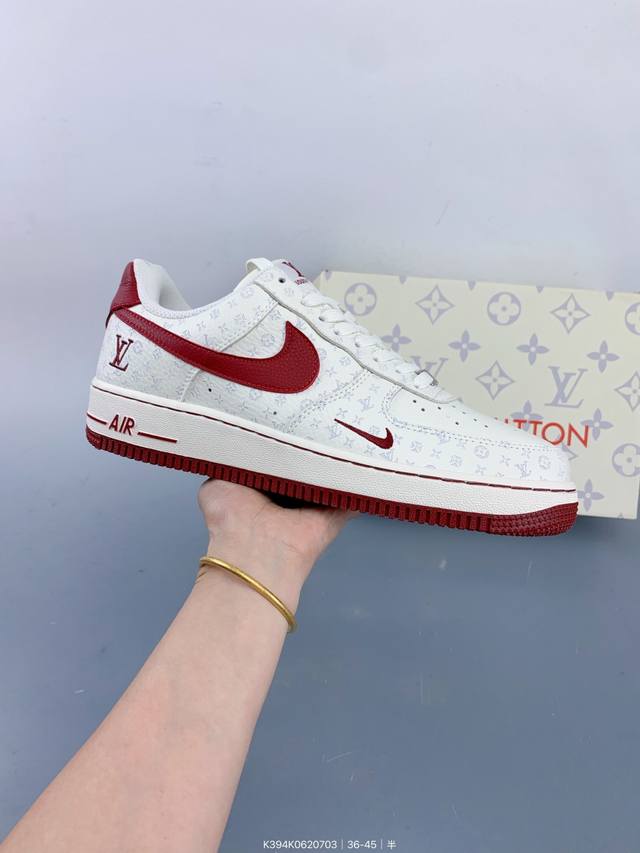 Corporate Nike Air Force 1'07 Lv8 Original last and original cardboard to creat