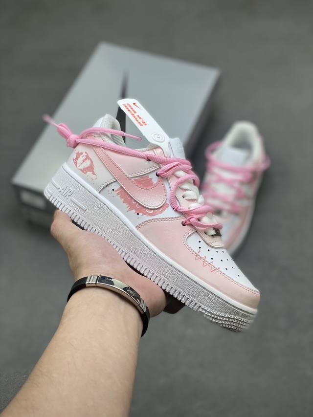 Air Force 1 Low hand-painted graffiti original last and original cardboard to cr