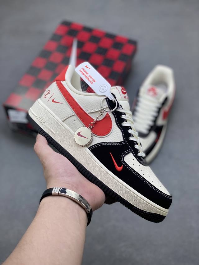 Limited sale overseas! Corporate-level Nike Air Force 1 '07 Low "Black and Red