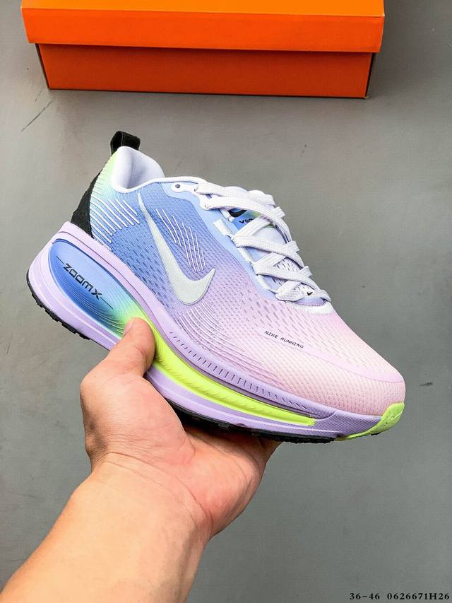 Nike Air Zoom Vomero 18 Cushioned and breathable casual running shoesThe new ver