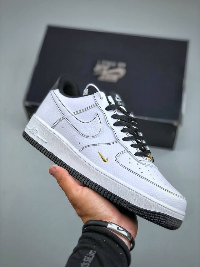 Nike Air Force 1 Low white and black original last and original cardboard create
