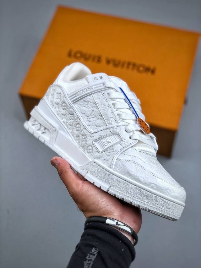 Top purchasing version Lv Trainer series luxury sports shoes New chip top trend