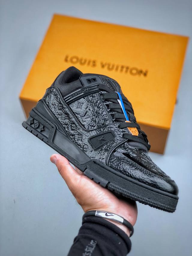 Top purchasing version Lv Trainer series luxury sports shoes New chip top trend