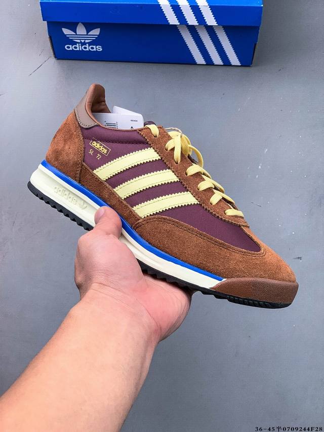 Company level! Adidas Sl 72 Rs is a brand new reset version. This retro shoe is