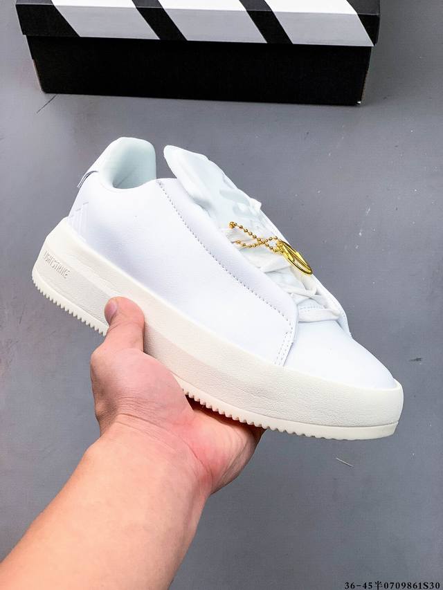 Company level! Adidas Labcourt is a versatile, casual, comfortable, wear-resist
