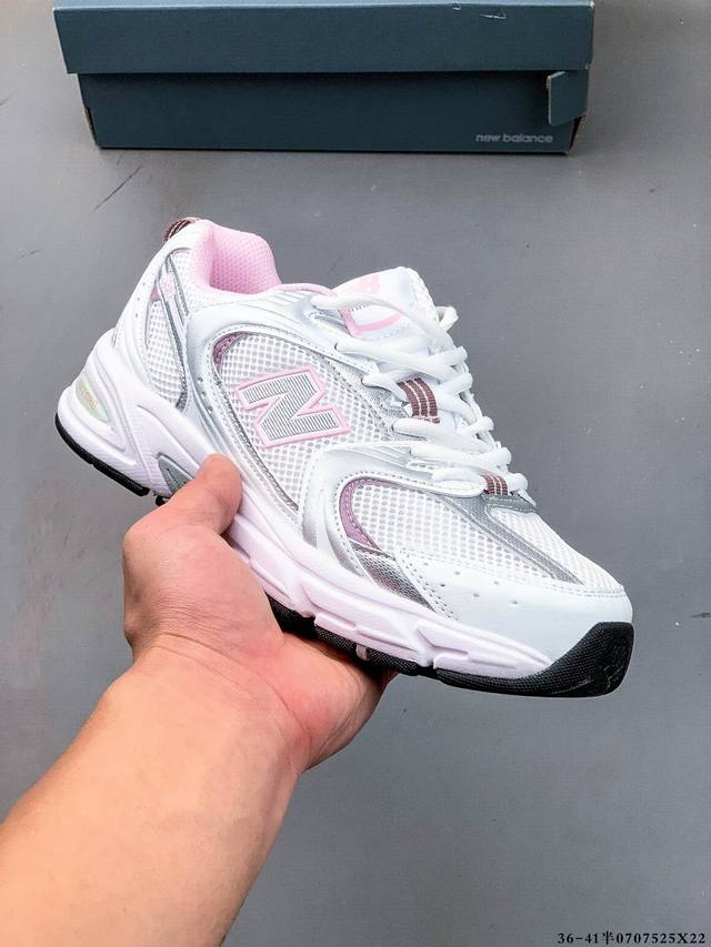 Made of high-quality fiber leather + breathable mesh material# Independent 3-la