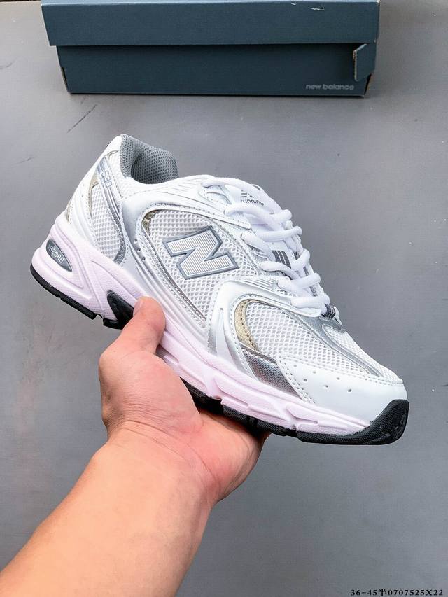 Made of high-quality fiber leather + breathable mesh material# Independent 3-la