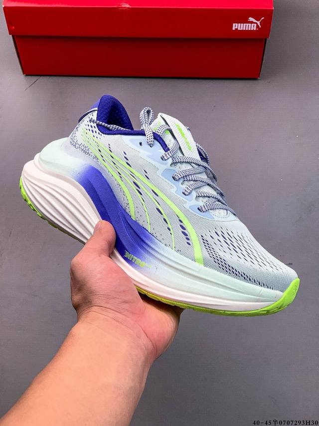 Collection of picturesCorporate level! Puma Race To Beat The Elite Low-top profe