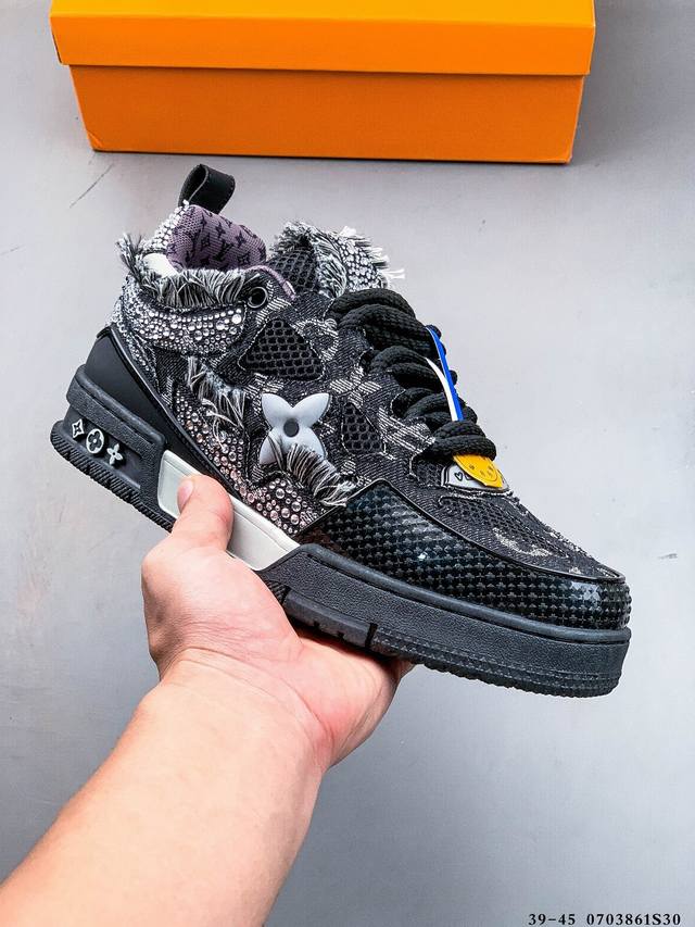 Louis Vuitton LvLouis Vuitton sneakers The most popular model among the sisters