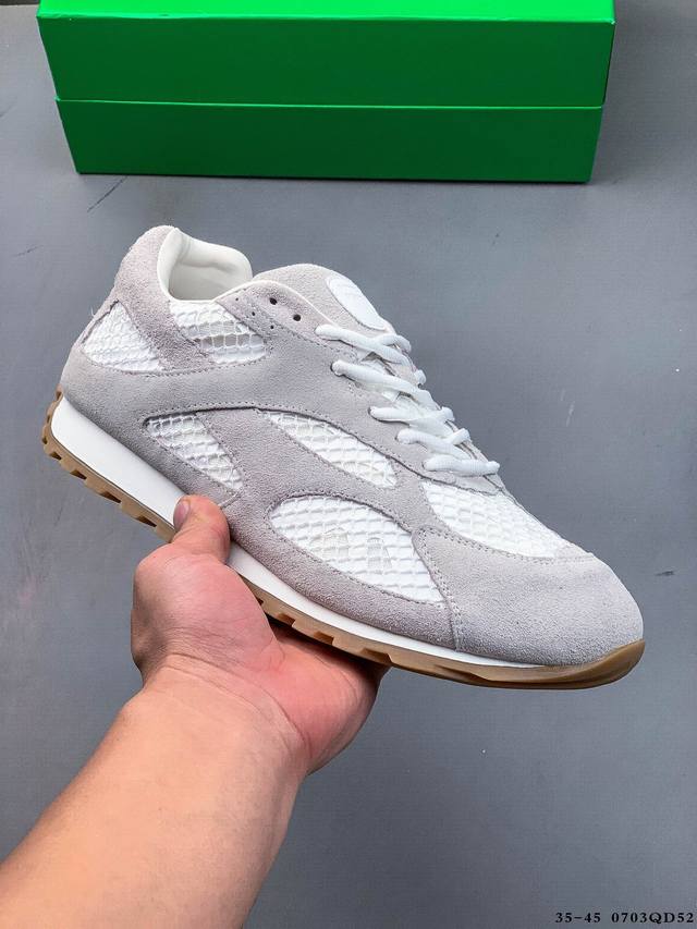 Company level! Bottega Veneta Bv's latest Orbit series couple's retro mesh casua