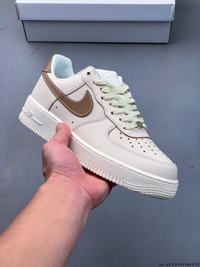 Original last data paper version, made of hard high-quality leather upper mater