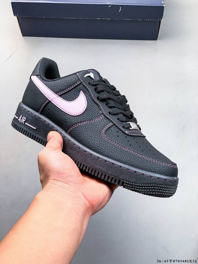 Original last data paper version, made of hard high-quality leather upper mater