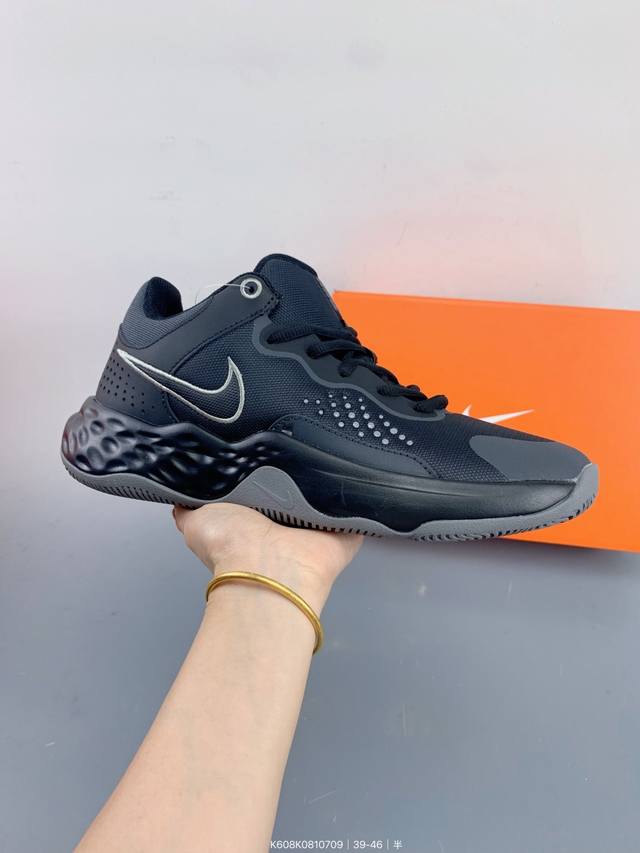Nike Fly By Mid 3 Simple and versatile shock-absorbing, non-slip and wear-resist