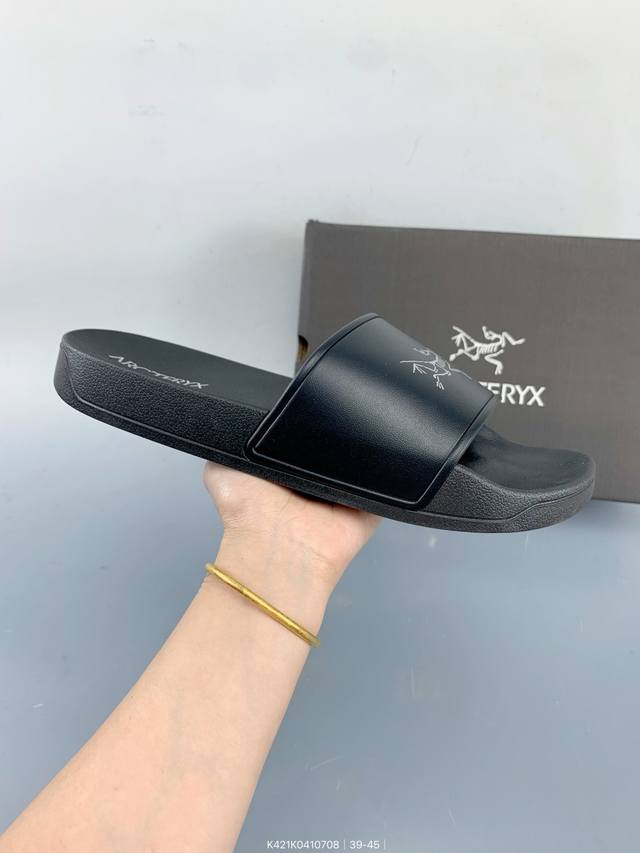 Arcteryx Slipper Beach Flip Flops Size: as shown in the picture Code: K42 41070