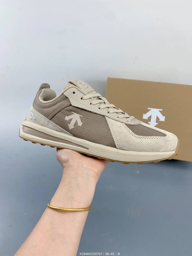 Descente Chron Series Trainer Sports Shoes Size: as shown Code: K394K0 707 DDD