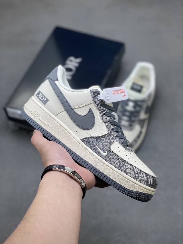 Limited edition overseas sale! Corporate-level Nike Air Force 1 '07 Low "Dior c
