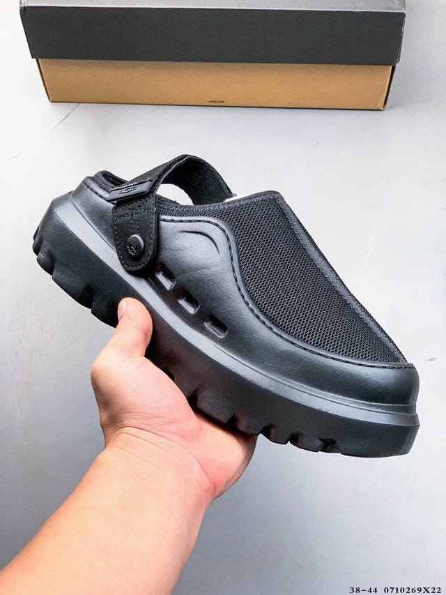 Ugg sandals are fashionable and versatile items. Sandals, beach shoes, slip-on s