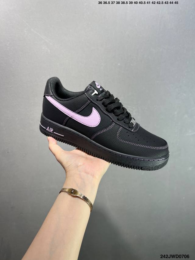 Company-level Air Force 1 '07 Low Original last and original cardboard to creat