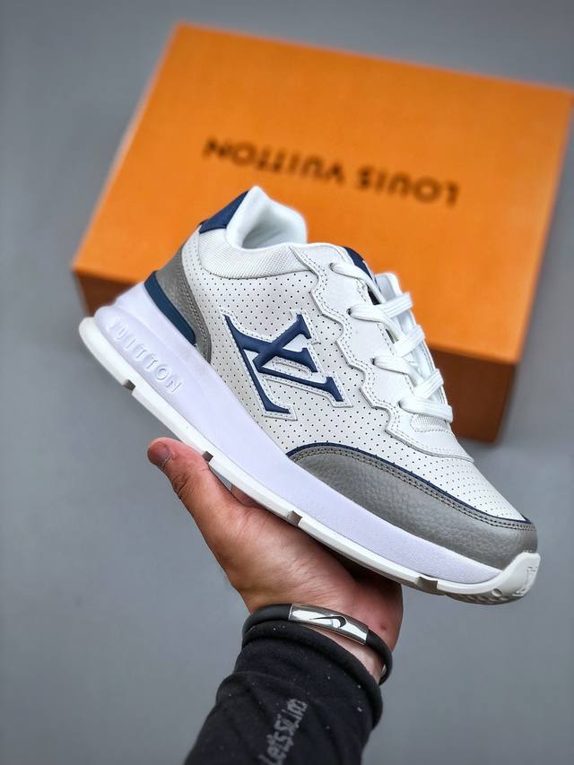 Louis Vuitton Classic LvLouis Vuitton sneakers, white shoes series, comfortable