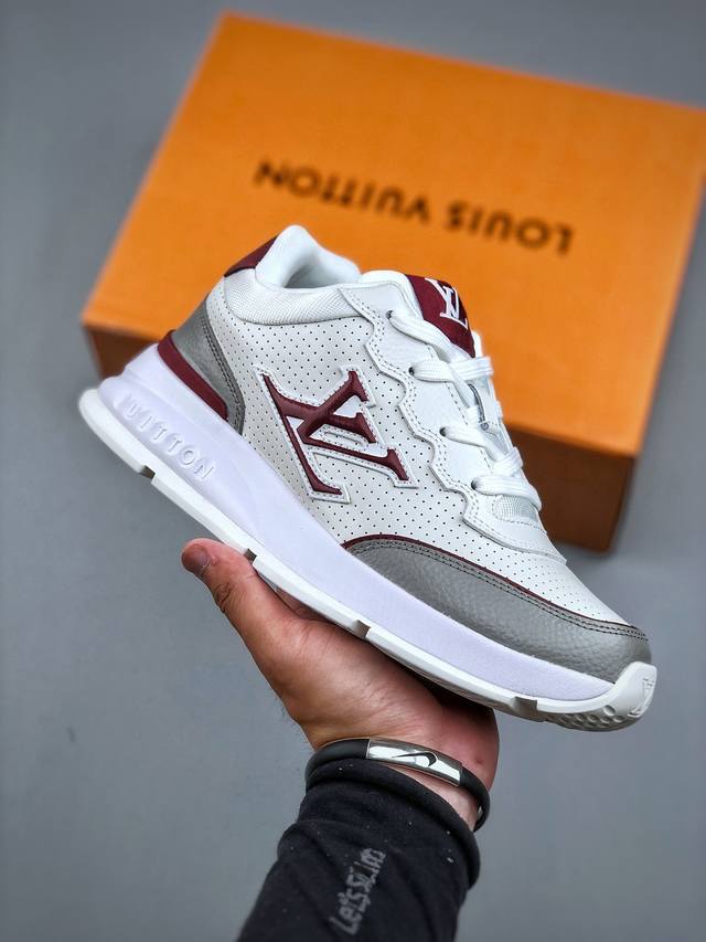 Louis Vuitton Classic LvLouis Vuitton sneakers, white shoes series, comfortable