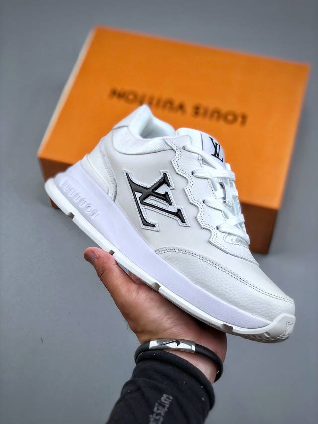 Louis Vuitton Classic LvLouis Vuitton sneakers, white shoes series, comfortable