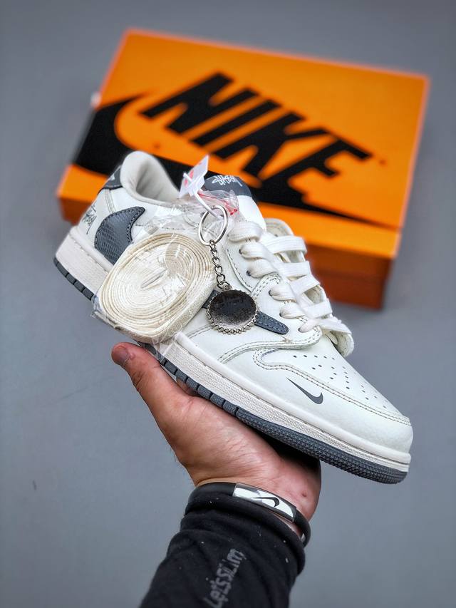 Limited edition of overseas hit product! Travis Scott X Fragment Design X Jordan