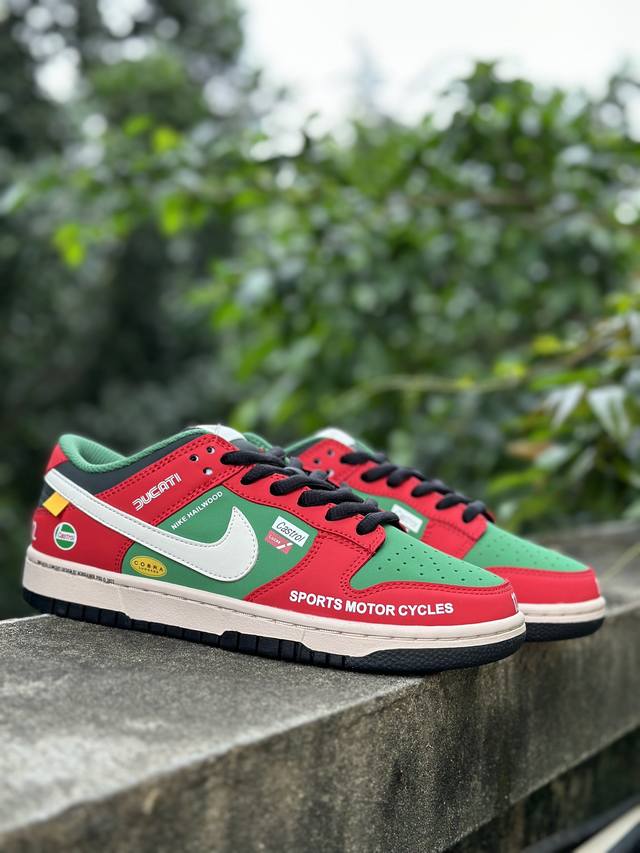 welfare special price original price 360 Nike Sb Dunk Low racing red and green
