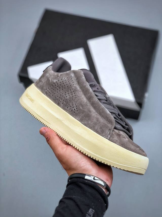 Adidas Labcourt is a versatile, casual, comfortable, wear-resistant and breatha