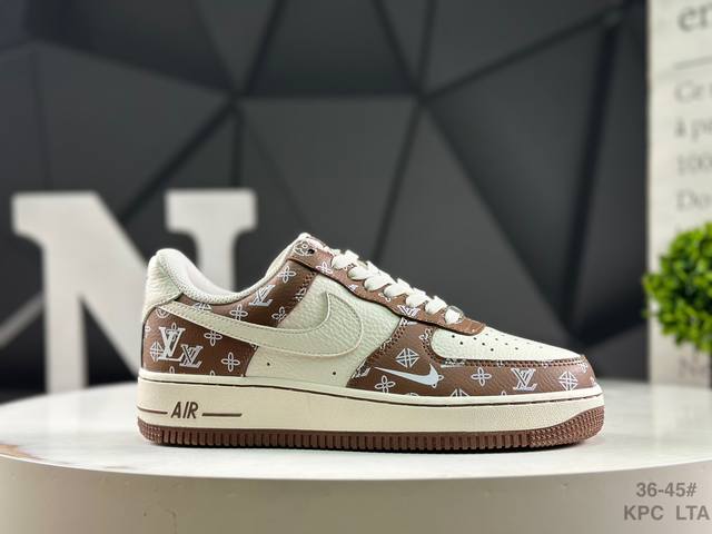 Nike Air Force 1 Low low-top sports casual sneakers. Original last and cardboard